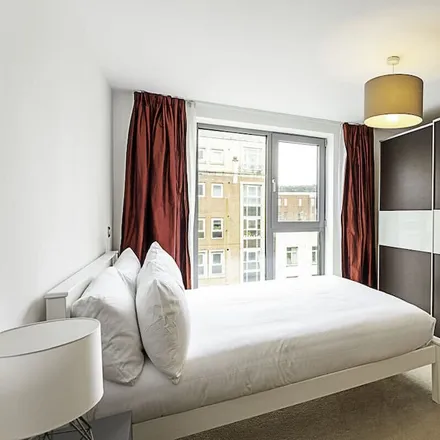 Image 4 - London, SW1V 1ER, United Kingdom - Apartment for rent