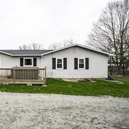 Image 2 - 401 West Waits Road, Noble County, IN 46755, USA - House for sale