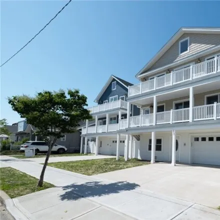 Rent this 5 bed house on 93 East Fulton Street in City of Long Beach, NY 11561