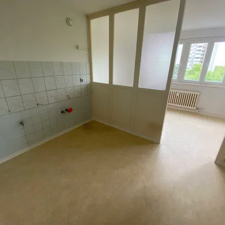 Rent this 3 bed apartment on Gropiushaus in Wildmeisterdamm, 12351 Berlin