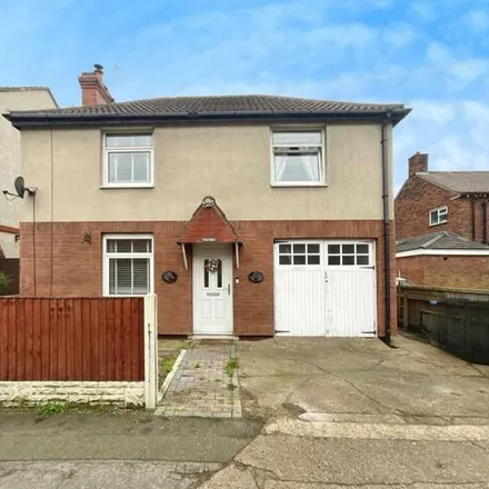 Buy this 3 bed house on Askern Road/Victoria Road in Askern Road, Toll Bar