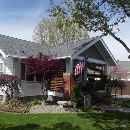 Buy this 4 bed house on 1052 9th Street in Clarkston, WA 99403