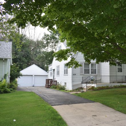 Rent this 4 bed house on 430 North 2nd Street in Cissna Park, IL 60924