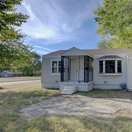 Buy this 3 bed house on 556 East Seminole Place in Tulsa, OK 74106