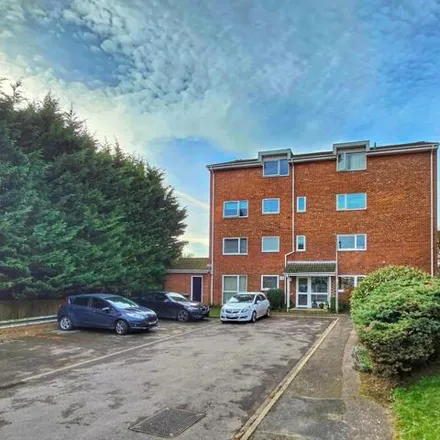 Buy this 2 bed apartment on Katherines Court in Ampthill, MK45 2LZ