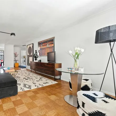 Image 2 - 111 EAST 85TH STREET 7D in New York - Apartment for sale