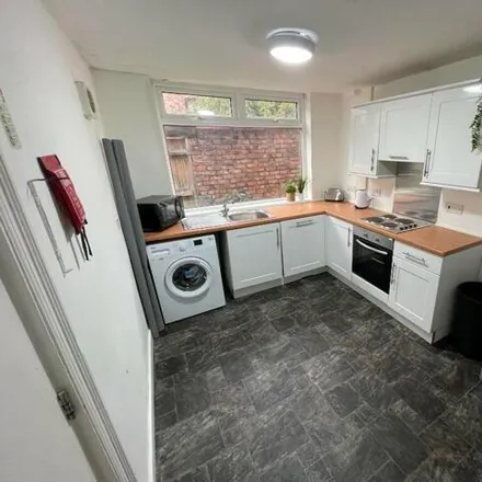Image 5 - Norwich Road, Liverpool, L15 9HL, United Kingdom - House for rent
