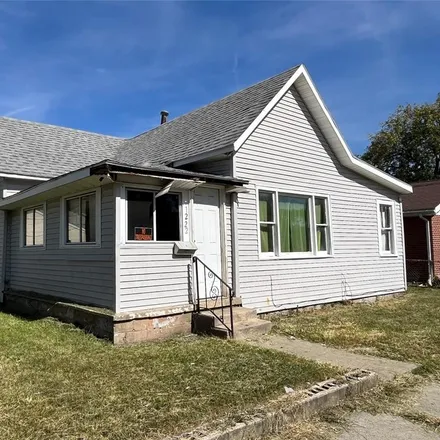 Image 1 - 1222 East 5th Street, Muncie, IN 47302, USA - House for sale