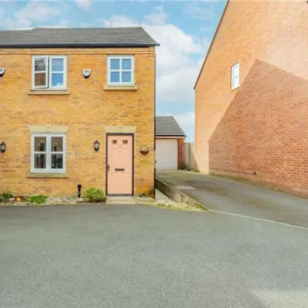 Buy this 3 bed house on Larchfield Close in Royton, OL2 6ZG