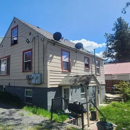 Buy this 4 bed house on 1844 Worden Avenue in Klamath Falls, OR 97601