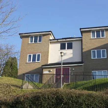 Rent this 2 bed apartment on Lingfield Close in Buckinghamshire, HP13 7ER