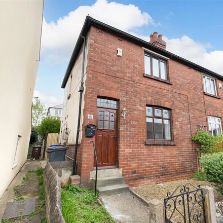 Rent this 2 bed townhouse on Bole Hill Lane in Sheffield, S10 1SA
