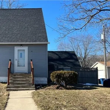 Buy this 2 bed house on 1464 Central Avenue in Red Wing, MN 55066