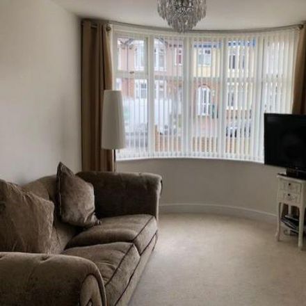 Rent this 3 bed house on Keats Road in Coventry CV2 5JW, United Kingdom