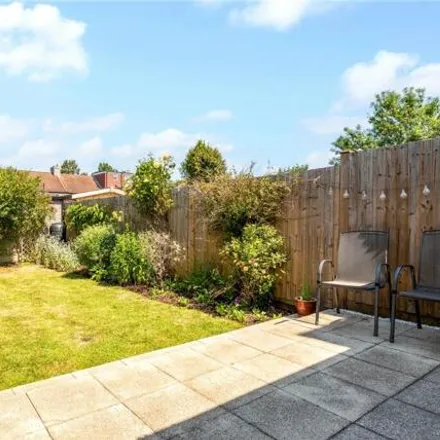 Image 5 - Ruskin Walk, Blackbrook, London, BR2 8EP, United Kingdom - Townhouse for sale