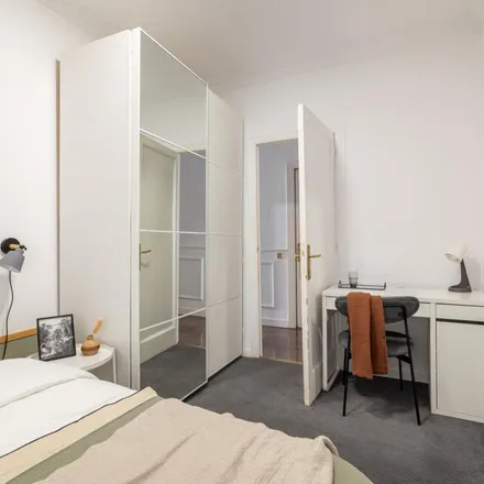 Image 1 - Carrer de Balmes, 327, 08006 Barcelona, Spain - Apartment for rent