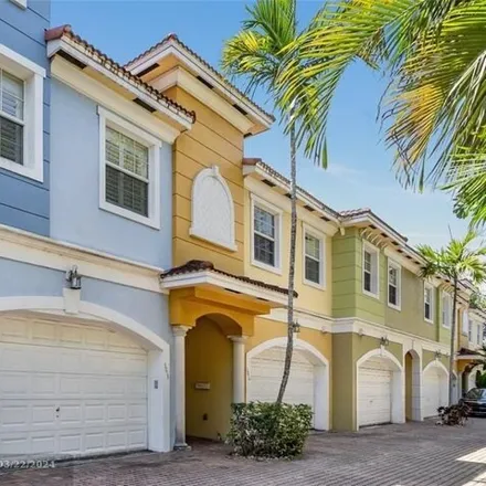 Image 1 - 3022 Northeast 5th Terrace, Wilton Manors, FL 33334, USA - Townhouse for sale