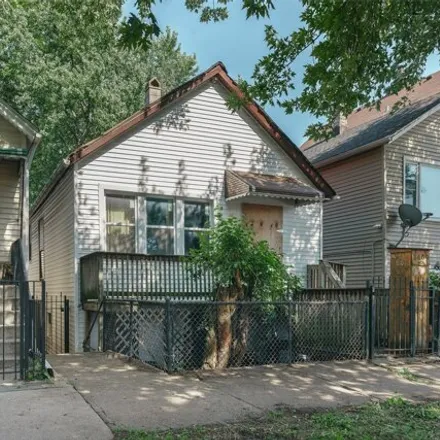Buy this 3 bed house on 3409 South Lituanica Avenue in Chicago, IL 60608