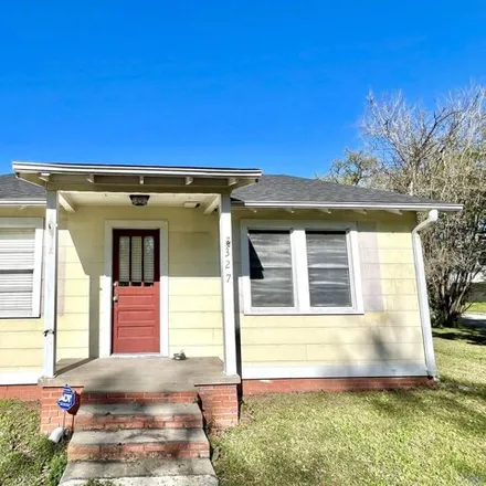 Buy this 2 bed house on 1584 Roussell Street in Houma, LA 70360