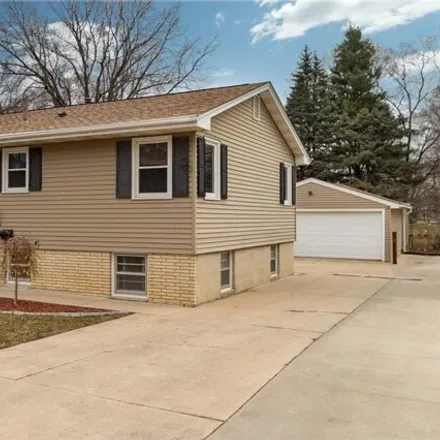 Buy this 4 bed house on 1302 5th Avenue Northwest in Rochester, MN 55901