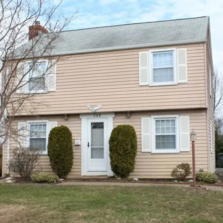 Image 1 - 248 East Robbins Avenue, Newington, CT 06111, USA - House for rent