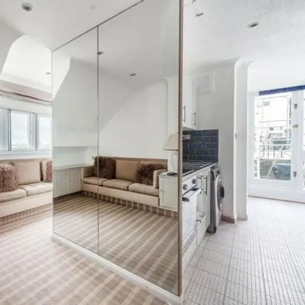 Buy this 1 bed house on Azagury in 50 Knightsbridge, London