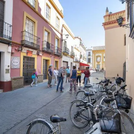 Image 5 - Calle Santísimo Cristo de las Tres Caidas, 5, 41010 Seville, Spain - Apartment for rent