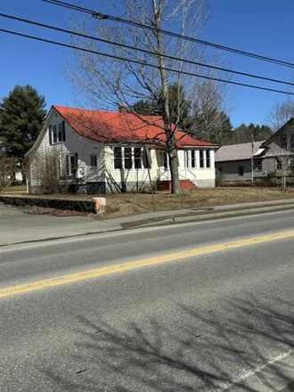 Image 2 - 947 West Main Street, Dover-Foxcroft, ME 04426, USA - House for sale