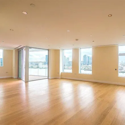Rent this 3 bed apartment on Arora Ballroom in Blackwall Tunnel, London