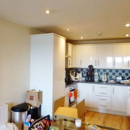 Image 2 - 4 The Harebreaks, North Watford, WD24 6NQ, United Kingdom - Apartment for rent