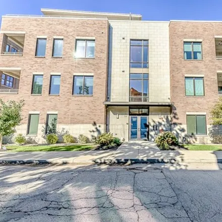 Buy this 2 bed condo on 504 North Park Avenue in Indianapolis, IN 46202