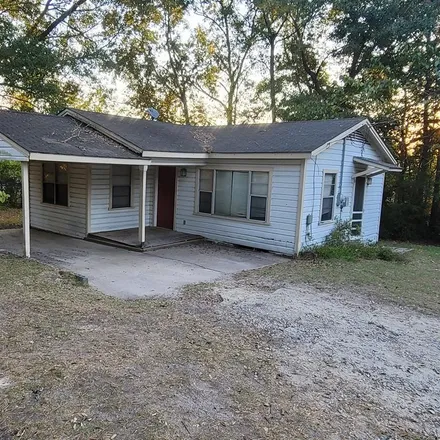 Buy this 2 bed house on 911 Shady Pine Street in Lufkin, TX 75901