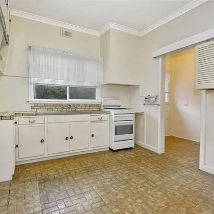 Image 4 - Cambridge Street, Wendouree VIC 3355, Australia - Apartment for rent