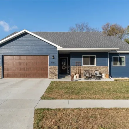 Buy this 5 bed house on 4721 Harrison Street in Leeds, Sioux City