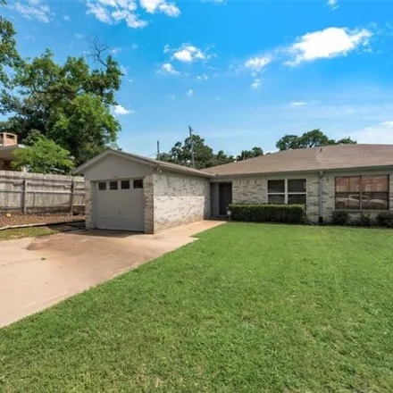 Buy this 3 bed house on 416 Inwood Road in Azle, TX 76020