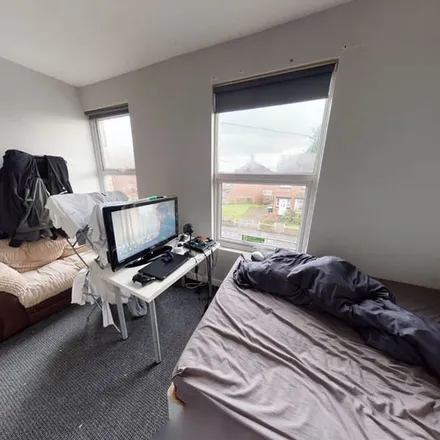 Rent this 1 bed apartment on 221 Norwood View in Leeds, LS6 1DX