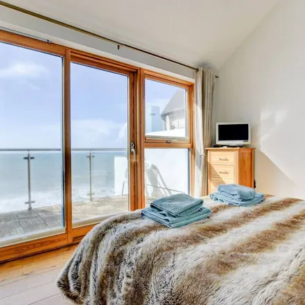 Rent this 3 bed house on Porthleven in TR13 9EZ, United Kingdom