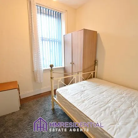 Rent this 3 bed apartment on Wingrove Gardens in Newcastle upon Tyne, NE4 9HT