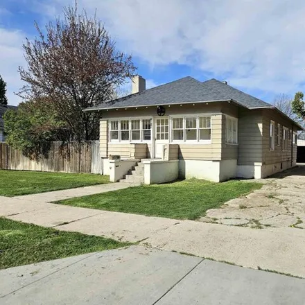 Buy this 5 bed house on 2067 Cleveland Boulevard in Caldwell, ID 83605