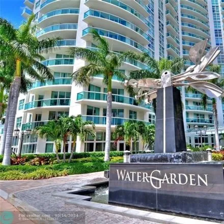 Buy this 2 bed condo on 376 Southeast 4th Street in Fort Lauderdale, FL 33301