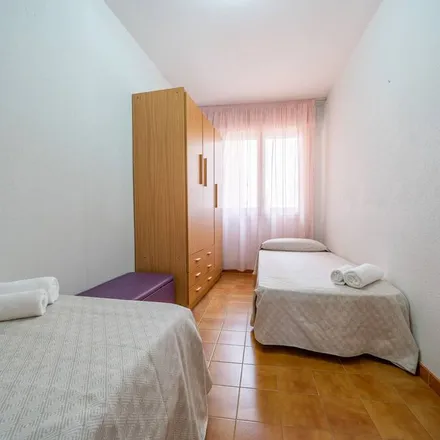 Image 7 - Pineda de Mar, Carrer del Consolat del Mar, 08397 Pineda de Mar, Spain - Apartment for rent