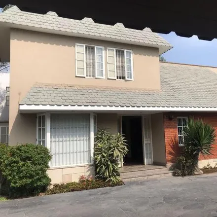 Buy this 3 bed house on Jirón Grimaldo Reategui in Santiago de Surco, Lima Metropolitan Area 15038