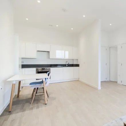 Rent this 1 bed apartment on GSK Security in Great West Road, London