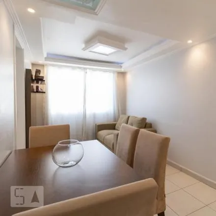 Rent this 2 bed apartment on Rua Américo Vespúcio in Vila Menck, Osasco - SP