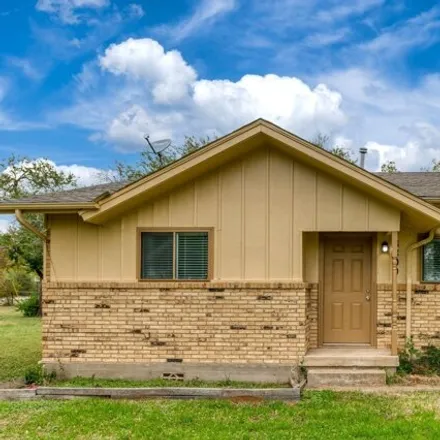 Rent this 3 bed house on 885 Cleveland Road in Granbury, TX 76049