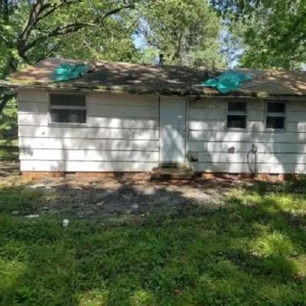 Buy this 2 bed house on 4933 Berta Rd in Memphis, Tennessee
