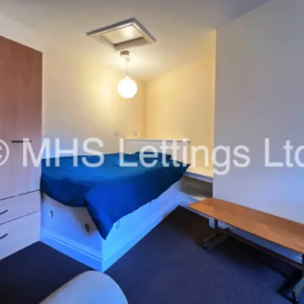 Image 2 - Hyde Park Terrace, Leeds, LS6 1BJ, United Kingdom - Apartment for rent