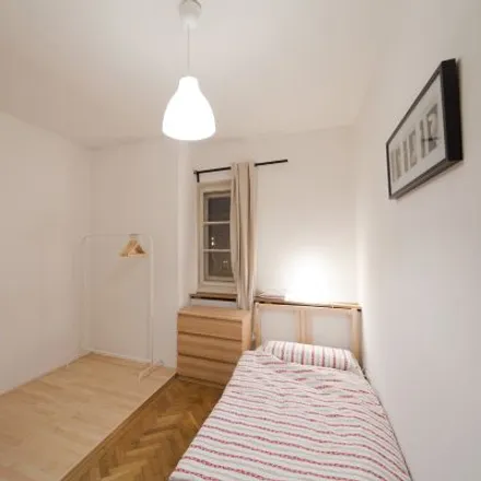 Rent this 3 bed room on Sulzbacher Straße 1 in 80803 Munich, Germany