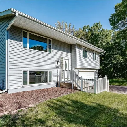 Image 2 - 3909 Calcite Drive, Eagan, MN 55122, USA - House for sale