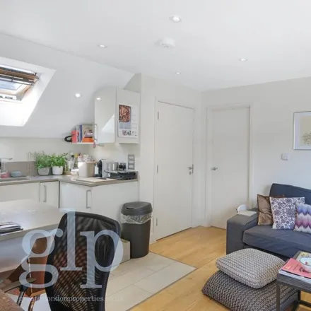 Image 2 - 9-12 Gower Mews, London, WC1E 7BS, United Kingdom - Apartment for rent